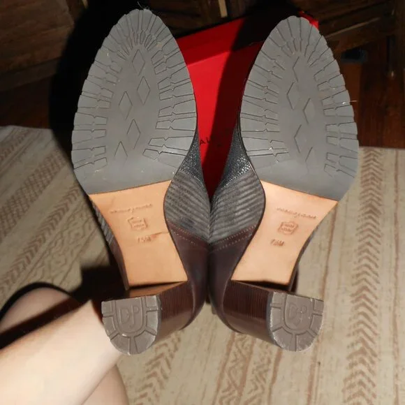 Donald J. Pliner stingray like leather ankle boots, size 7.5M - Picture 8 of 10